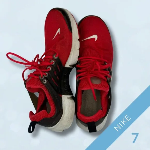 Nike Boy's Size 7 Red & Black Running Shoes | Nike Free Run 2 - Picture 1 of 4